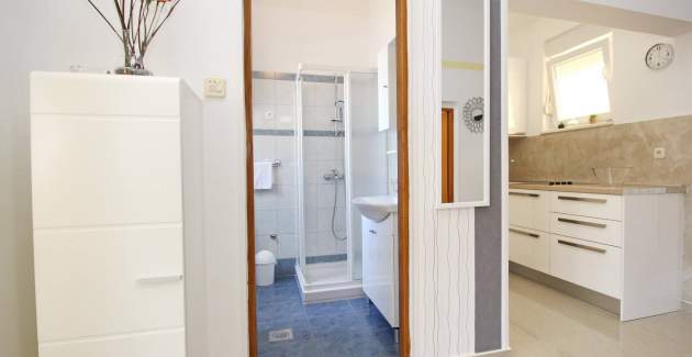 Apartment Zarok Beach Holiday A4 - near the Beach, with Balcony