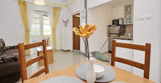 Apartment Zarok Beach Holiday A4 - near the Beach, with Balcony