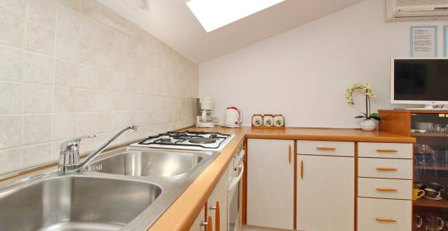 Apartment Cubranic S. Senj - in Harbour, near the Sea 