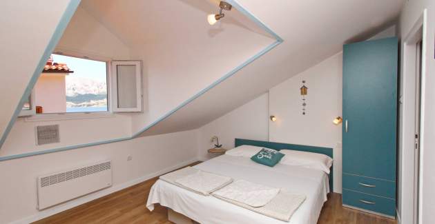 Apartment Cubranic S. Senj - in Harbour, near the Sea 