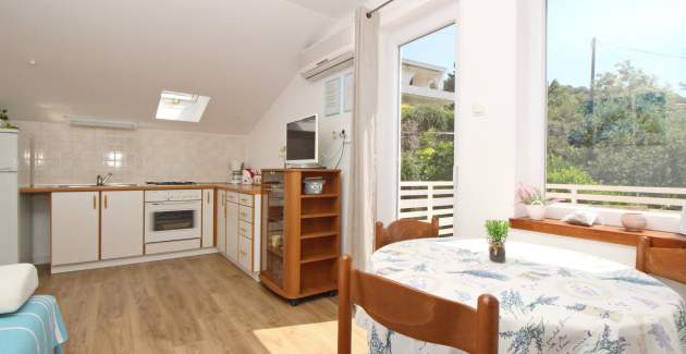 Apartment Cubranic S. Senj - in Harbour, near the Sea 