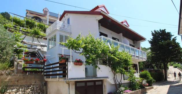 Apartment Cubranic S. Senj - in Harbour, near the Sea 