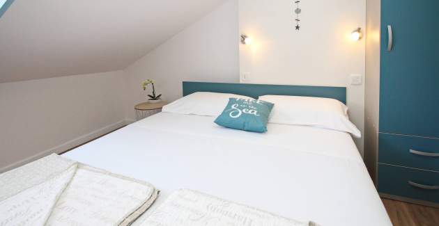 Apartment Cubranic S. Senj - in Harbour, near the Sea 