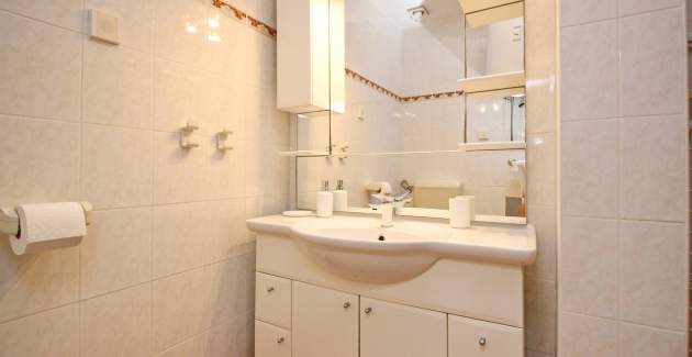 Apartment Cubranic S. Senj - in Harbour, near the Sea 