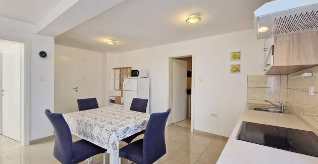 Apartment Slabek - with Balcony, 300 m from the Beach