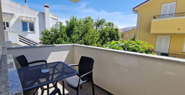 Apartment Slabek - with Balcony, 300 m from the Beach