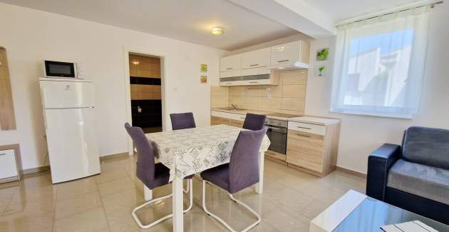 Apartment Slabek - with Balcony, 300 m from the Beach