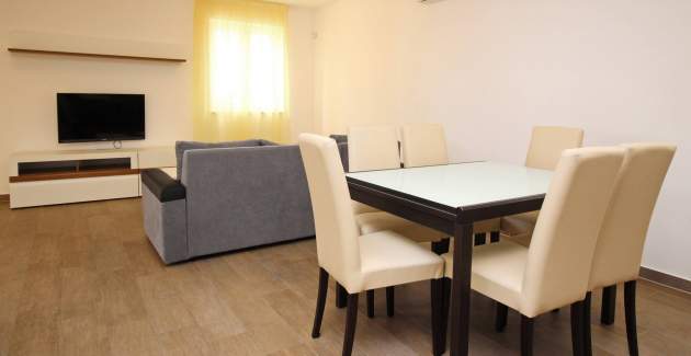 Apartman Smojver br. 2 - udoban, s terasom