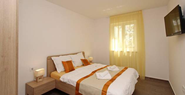 Apartman Smojver br. 2 - udoban, s terasom