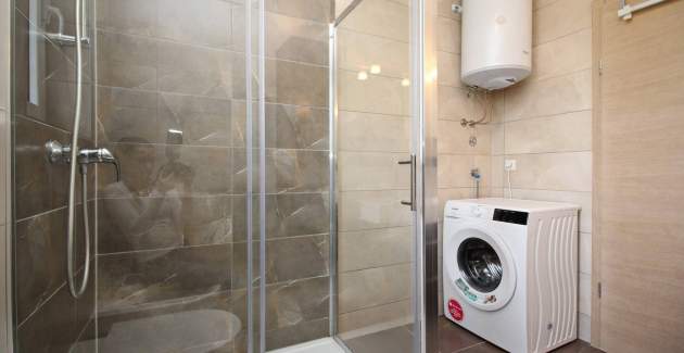 Apartman Smojver br. 4 - udoban, s balkonom