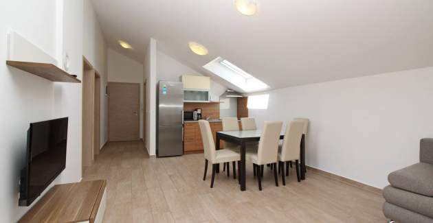 Apartman Smojver br. 5 - udoban, s balkonom