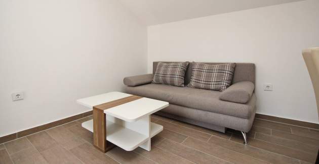 Apartman Smojver br. 6 - udoban, s balkonom