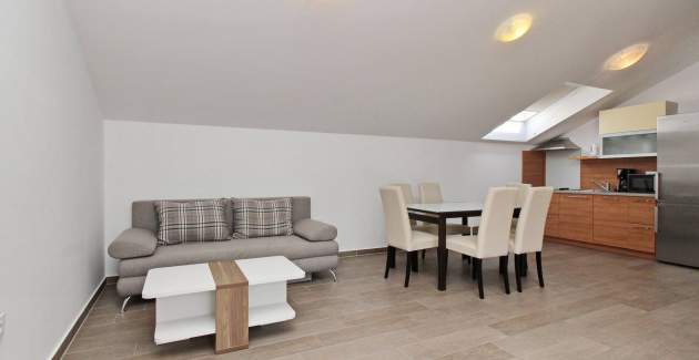 Apartman Smojver br. 6 - udoban, s balkonom