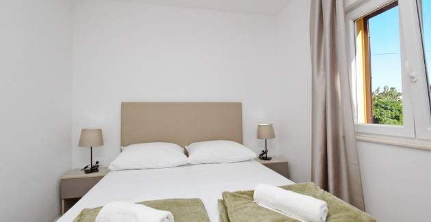 Charming Apartment Sunshine No.4 - with balcony, 300 m from the Beach