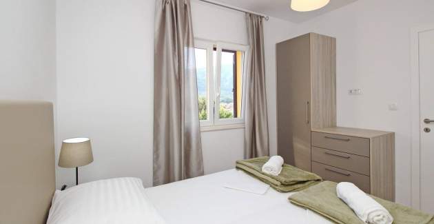 Charming Apartment Sunshine No.4 - with balcony, 300 m from the Beach