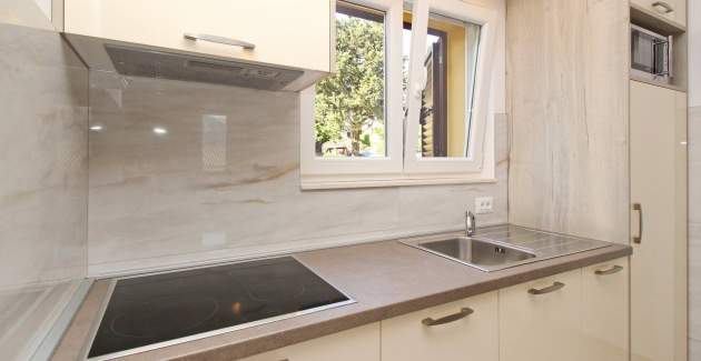 Charming Apartment Sunshine No.4 - with balcony, 300 m from the Beach