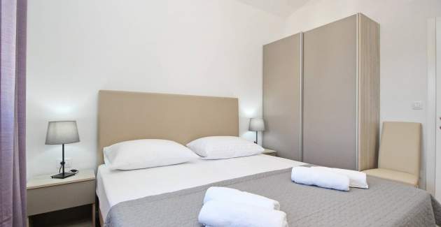 Šarmantan apartman Sunshine br.5 – s balkonom, 300 m od plaže