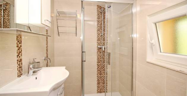 Šarmantan apartman Sunshine br.5 – s balkonom, 300 m od plaže