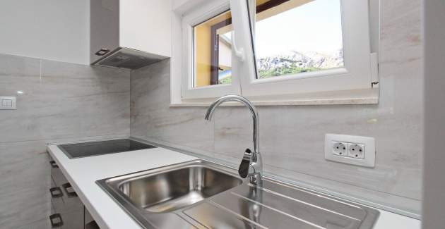 Šarmantan apartman Sunshine br.5 – s balkonom, 300 m od plaže