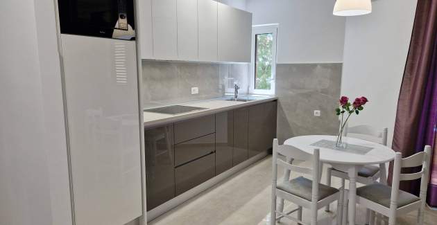 Šarmantan Apartman Sunshine DR - sa Balkonom, 300 m od Plaže