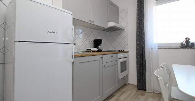 Apartman Lavanda br. 4 – uz more, s pogledom na more
