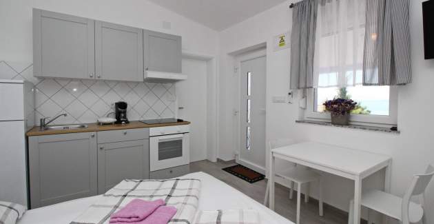 Studio apartman Lavanda br. 5 – uz more, s pogledom na more