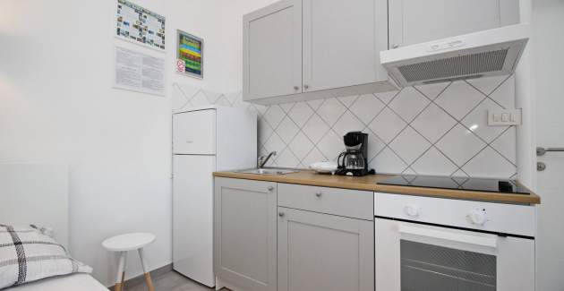 Studio apartman Lavanda br. 5 – uz more, s pogledom na more