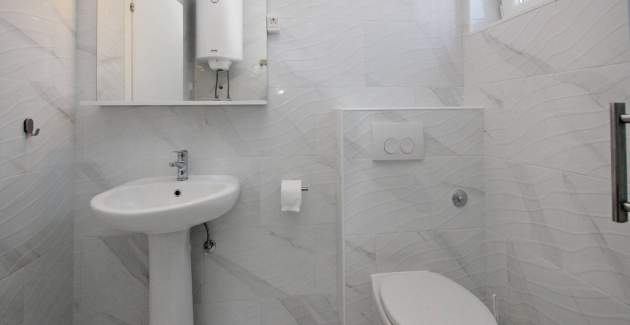 Apartman Lavanda br. 3 – Suteren razina, uz more