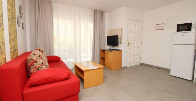 Apartmanski kompleks Villas Corinthia 3 - Vrhunska lokacija, 100m od plaže, okružen zelenilom
