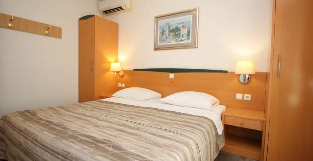 Apartmanski kompleks Villas Corinthia 7 - Vrhunska lokacija, 100m od plaže, okružen zelenilom