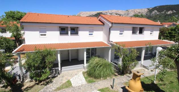 Apartmanski kompleks Villas Corinthia 17 - Vrhunska lokacija, 100m od plaže, okružen zelenilom