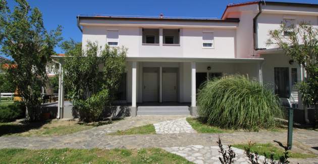 Apartmanski kompleks Villas Corinthia 19 - Vrhunska lokacija, 100m od plaže, okružen zelenilom