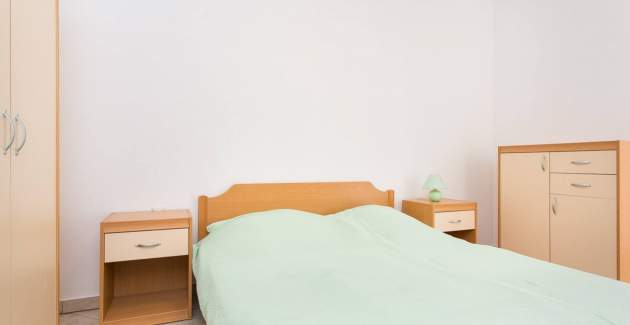 Apartment Mrakovcic No.1 - with Terrace, 350 m from the Beach