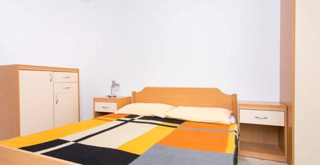 Apartment Mrakovcic No.4 - with Balcony, 350 m from the Beach