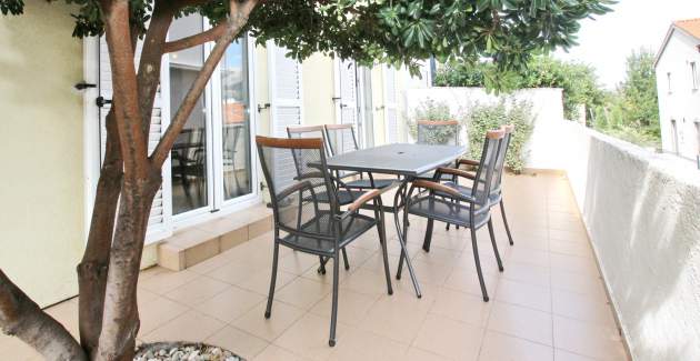 Apartment Limun 1 - with Terrace, 350m from the Beach 