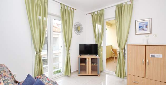 Apartment Limun 2 - with Balcony, 350m from the Beach