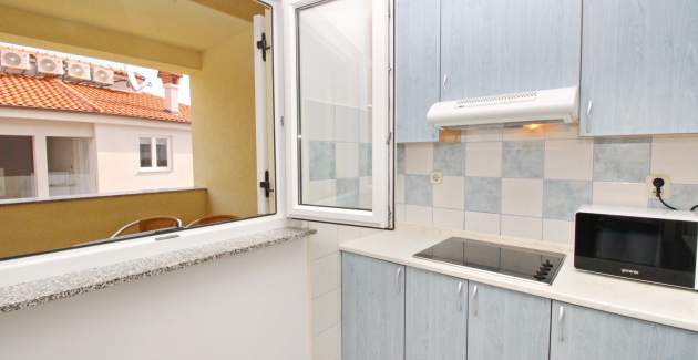 Apartment Limun 2 - with Balcony, 350m from the Beach