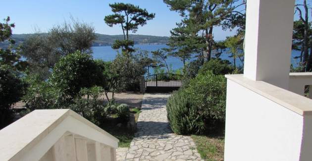 Apartments Zeljka – 15 m from Sea, Sea View