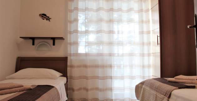 Apartments Zeljka – 15 m from Sea, Sea View