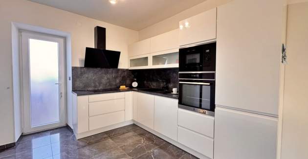 Apartman Katarina 1 – 450 m od mora