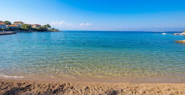 Apartments Pavle 3 - Attic, Sea View