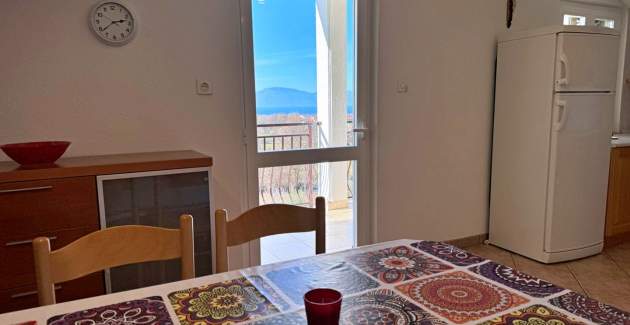 Apartments Pavle 3 - Attic, Sea View