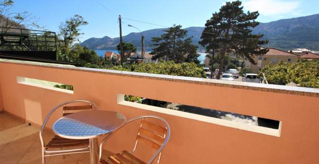 Apartment Lucijana No.1 - with Balcony, 150 m from the Beach