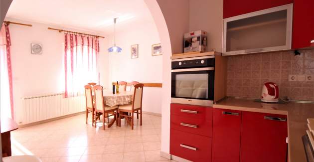Apartment Lucijana No.1 - with Balcony, 150 m from the Beach