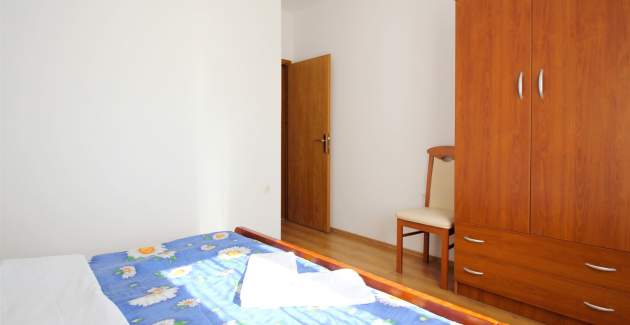 Apartment Lucijana No.1 - with Balcony, 150 m from the Beach