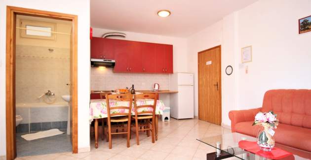 Apartment Lucijana No.2 - with Balcony, 150 m from the Beach