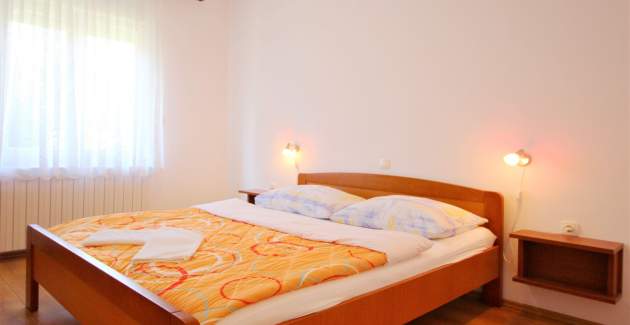 Apartment Lucijana No.3 - with Balcony, 150 m from the Beach