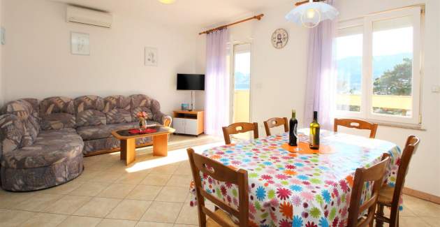 Apartment Lucijana No.4 - with Balcony, 150 m from the Beach