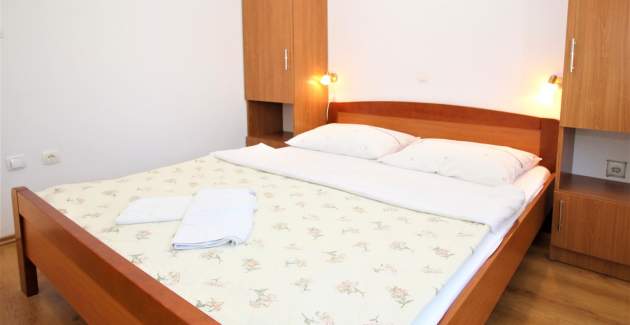 Apartment Lucijana No.4 - with Balcony, 150 m from the Beach