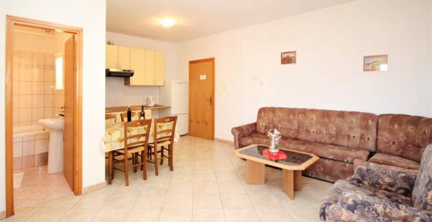 Apartment Lucijana No.5 - with Balcony, 150 m from the Beach